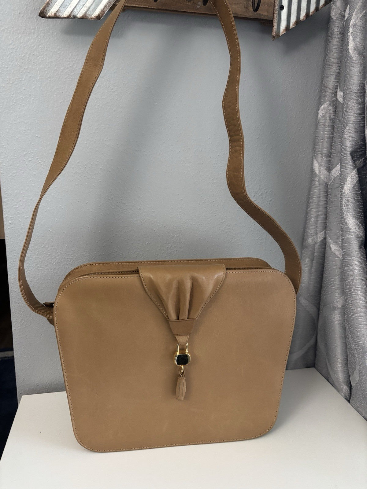 Bally Tan ALL Leather Bag GORGEOUS