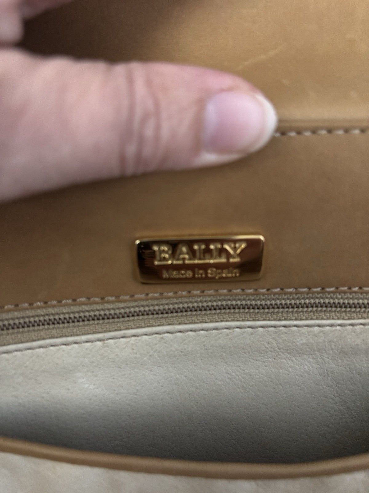 Bally Tan ALL Leather Bag GORGEOUS