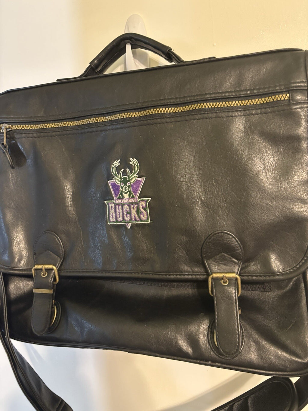 Milwaukee Bucks Messenger Laptop Bag Leather Expandable- Rare!!