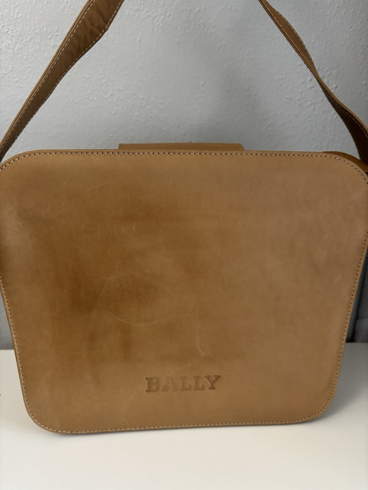 Bally Tan ALL Leather Bag GORGEOUS