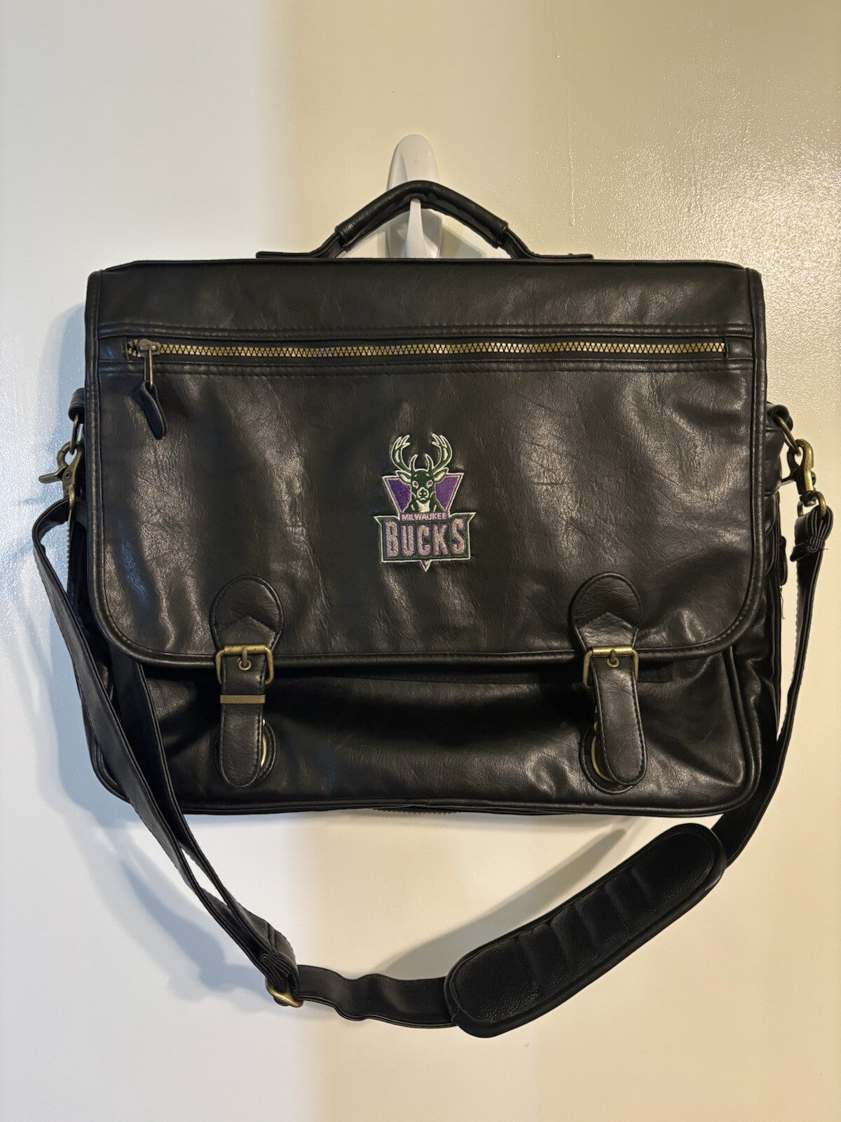 Milwaukee Bucks Messenger Laptop Bag Leather Expandable- Rare!!