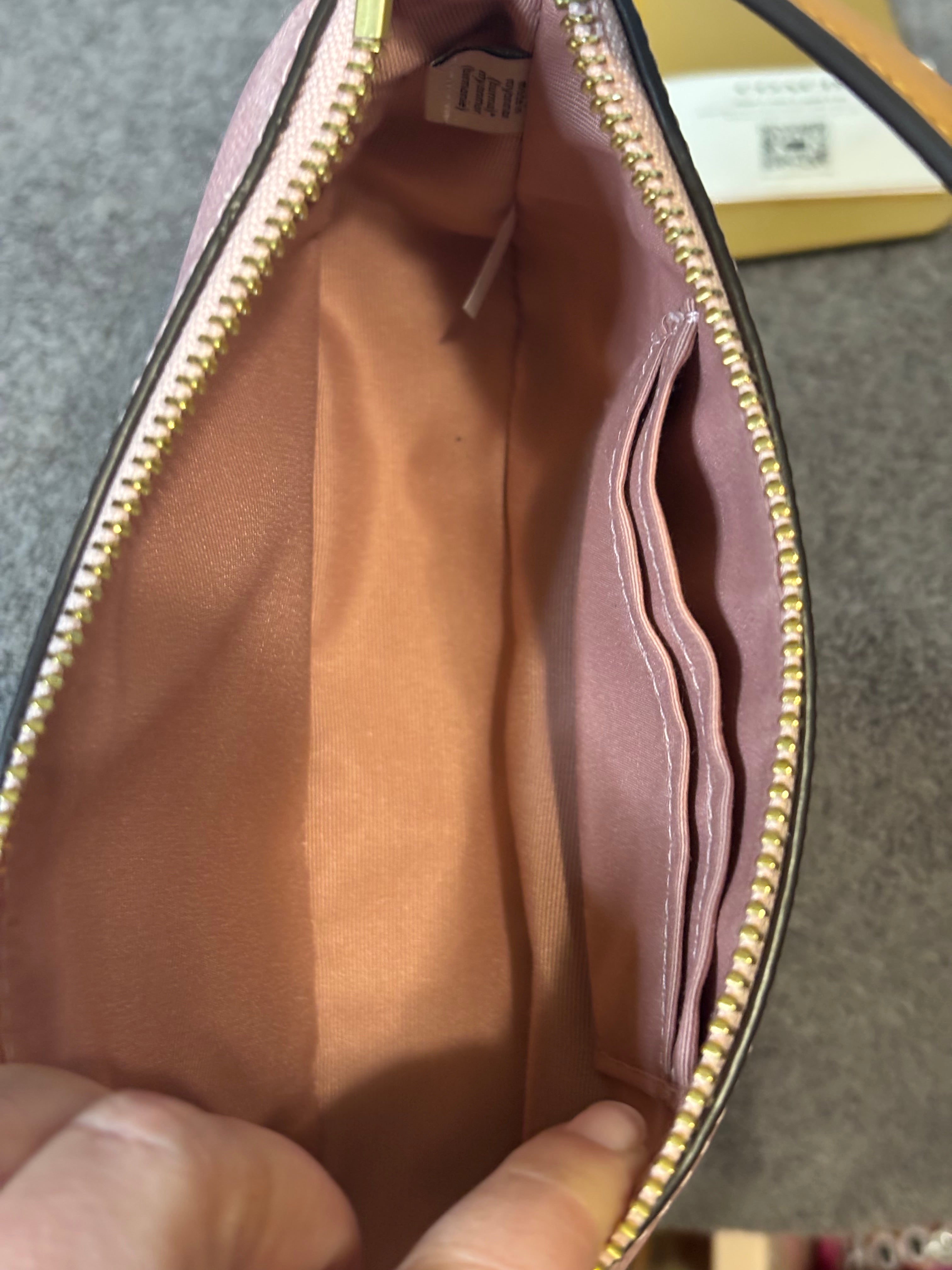Coach Faye Shoulder Bag Light Amethyst Shiny Crinkle Leather Bow Detail NWT
