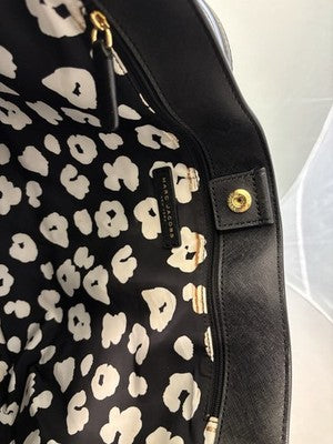 MARC JACOBS BLACK SAFFIANO TOTE- FREE SHIPPING!!