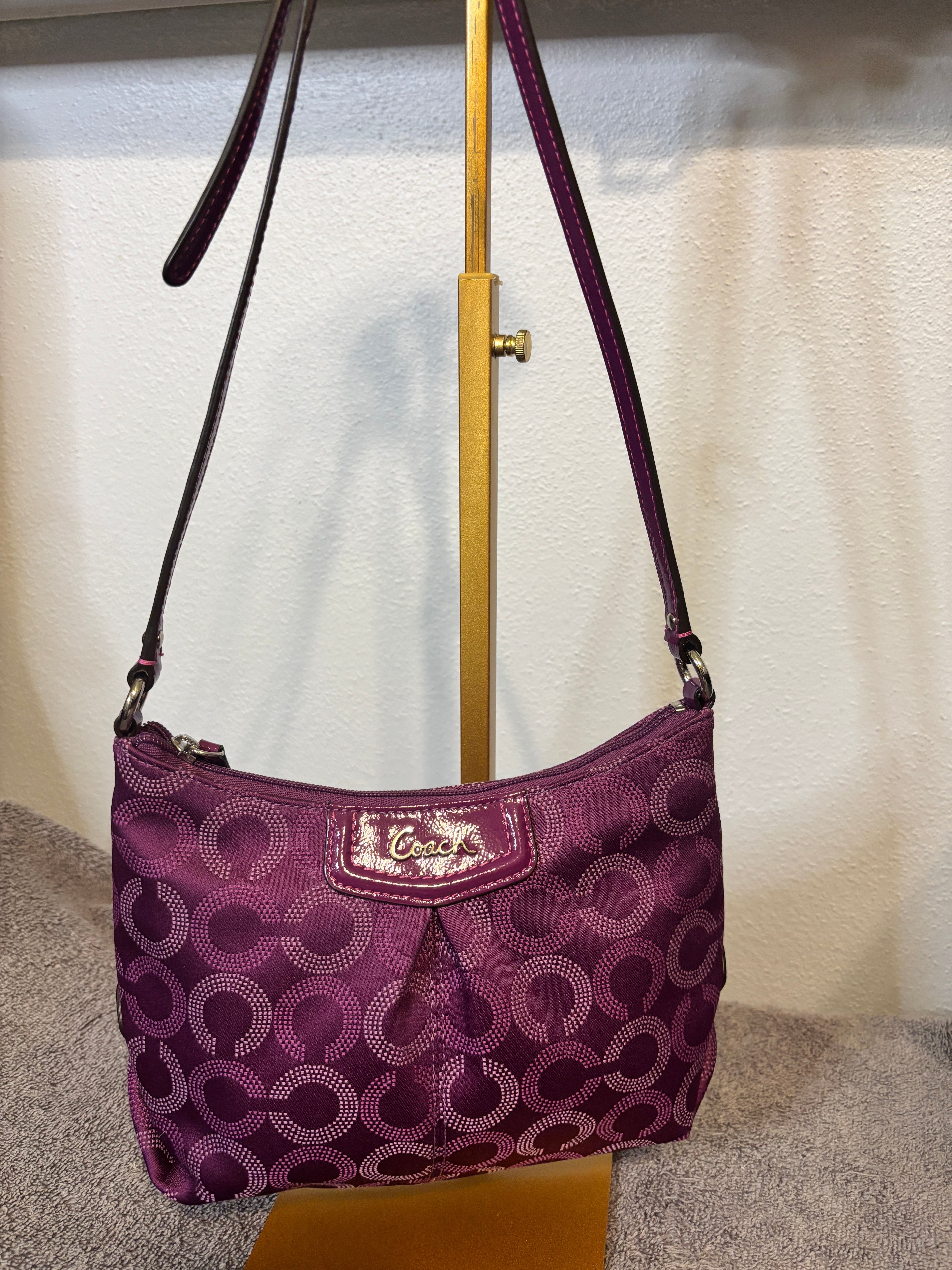 Coach Ashley Optic C Purple Signature Crossbody Hangtag