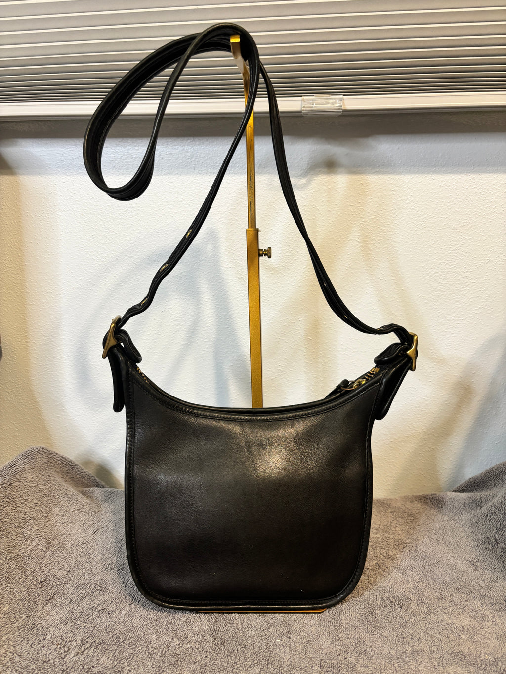 Vintage Coach Janice Legacy 9950 Black Leather Crossbody
