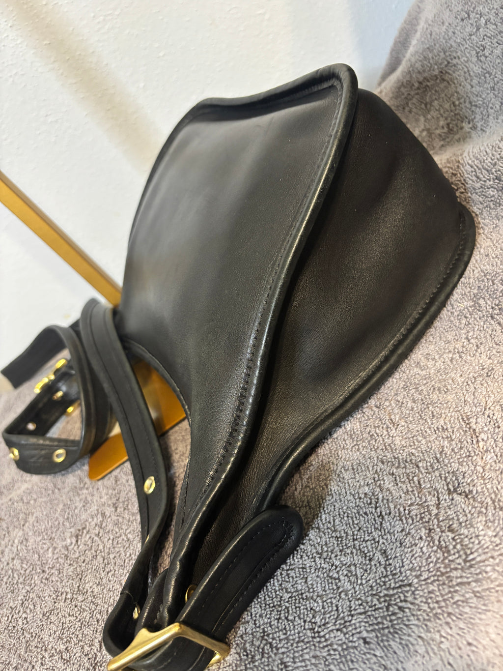 Vintage Coach Janice Legacy 9950 Black Leather Crossbody