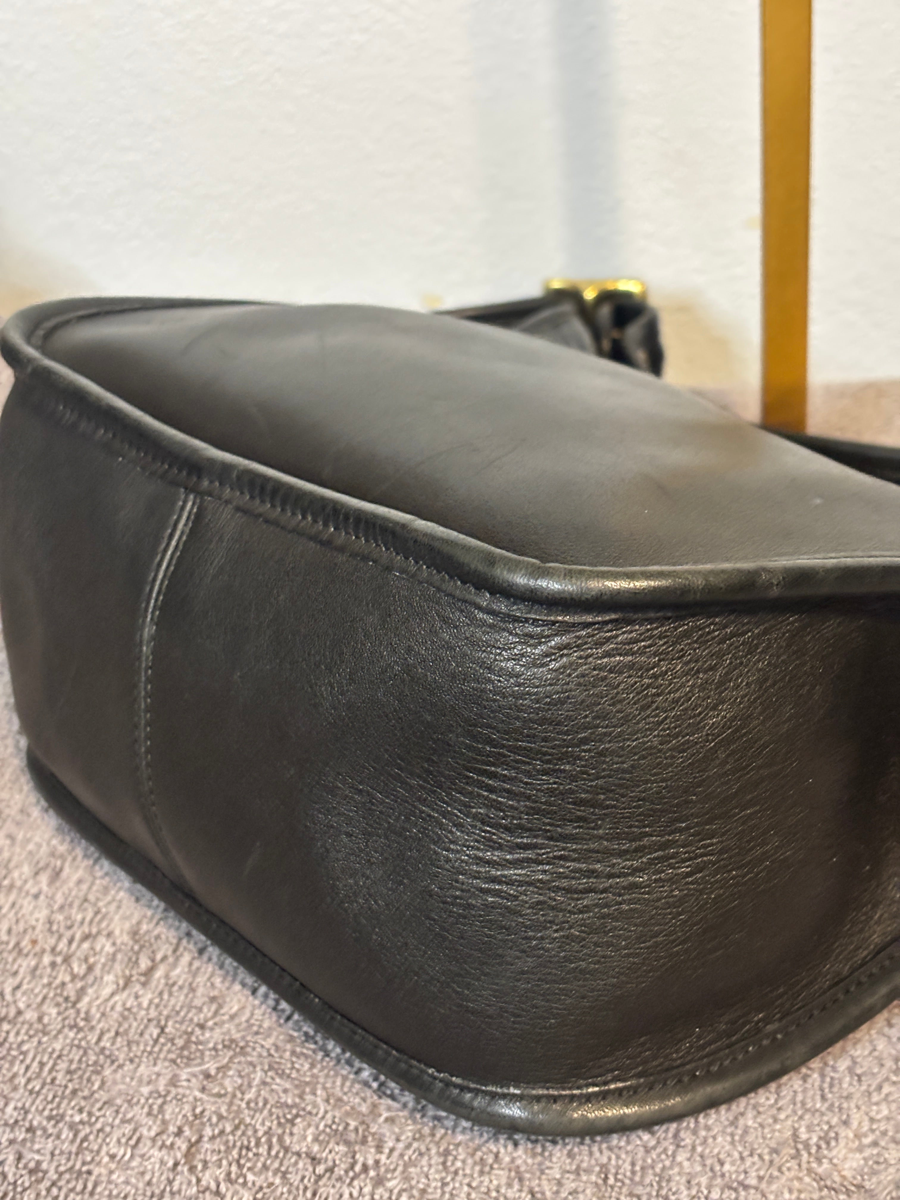 Vintage Coach Janice Legacy 9950 Black Leather Crossbody