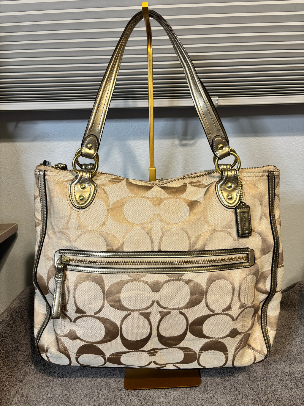 Coach Poppy Hallie East West Tote 22447 Beige Metallic Signature Shoulder Bag