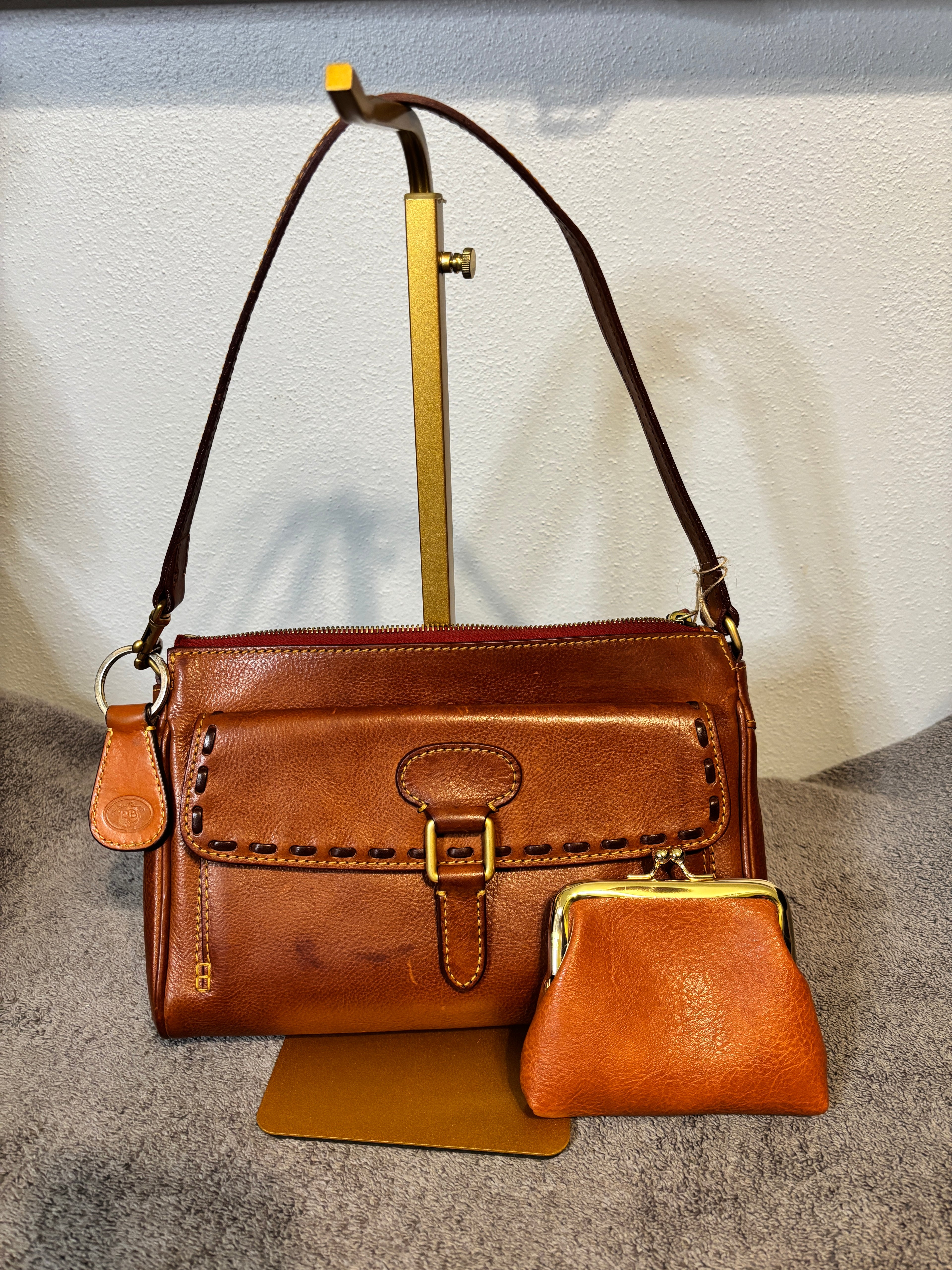 Dooney & Bourke Cognac Florentine Leather Shoulder w/extras