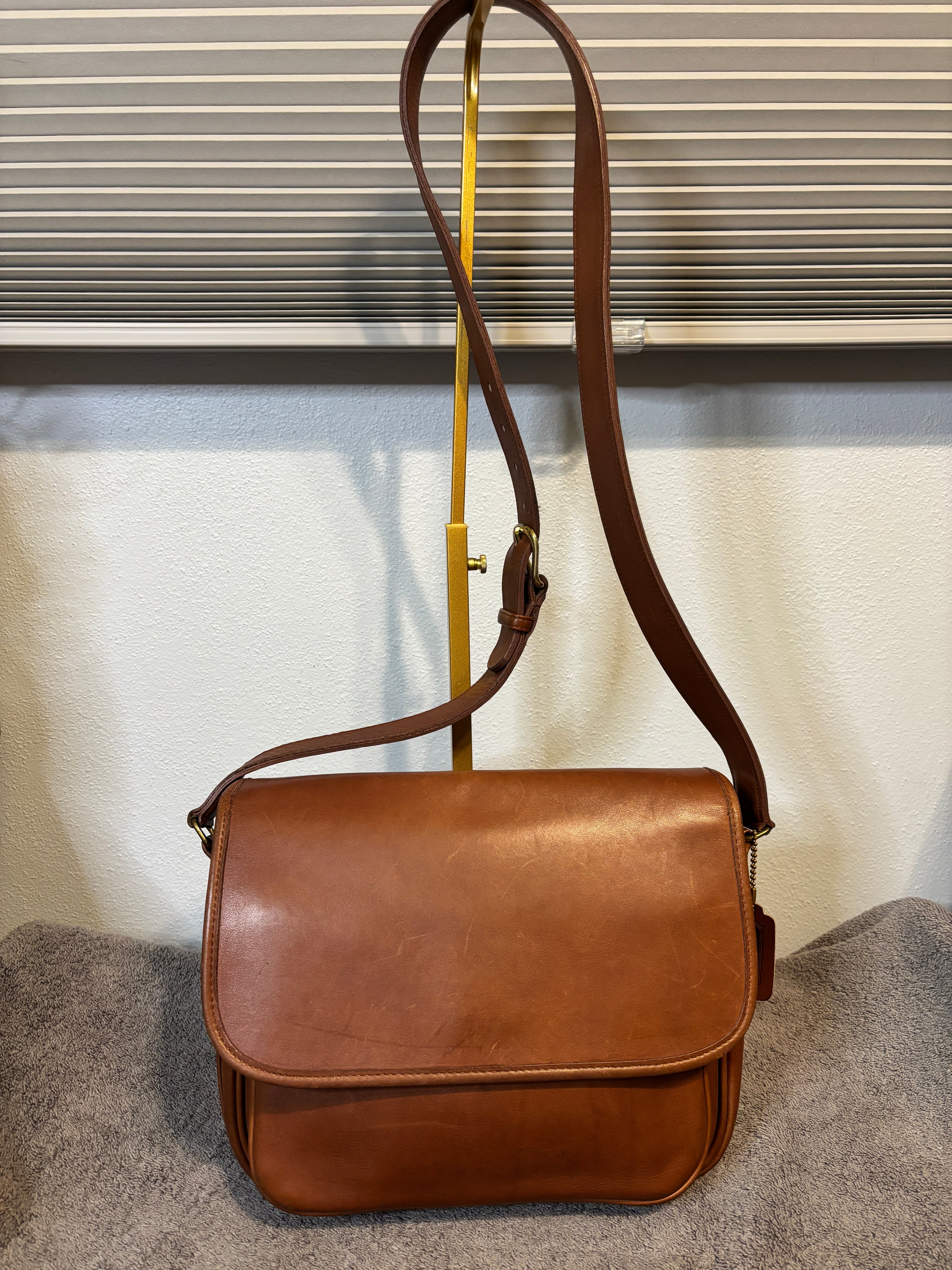Rare Vintage Coach 4016 Escort Bag British Tan Lightweights Pre-1994 USA