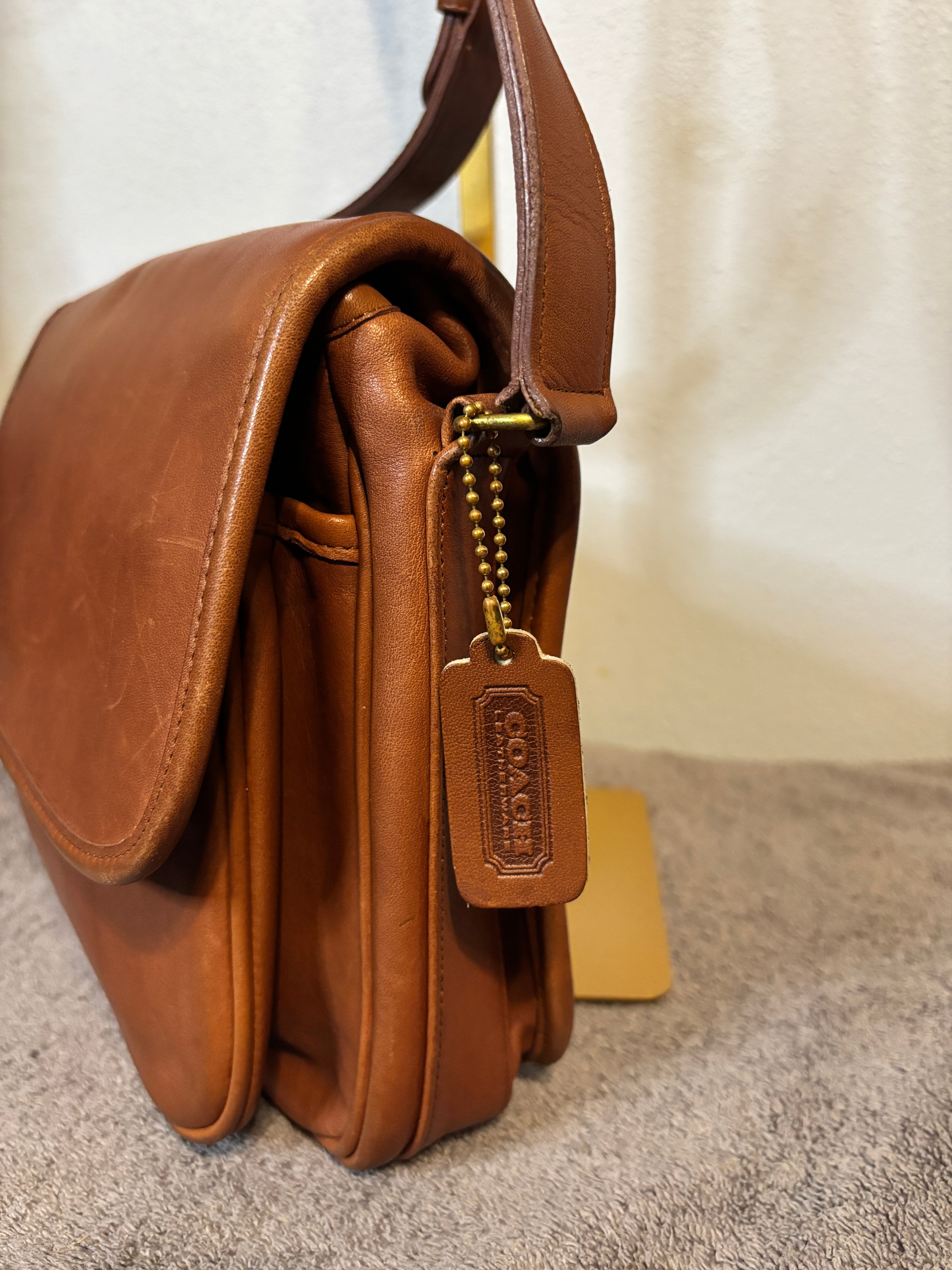 Rare Vintage Coach 4016 Escort Bag British Tan Lightweights Pre-1994 USA