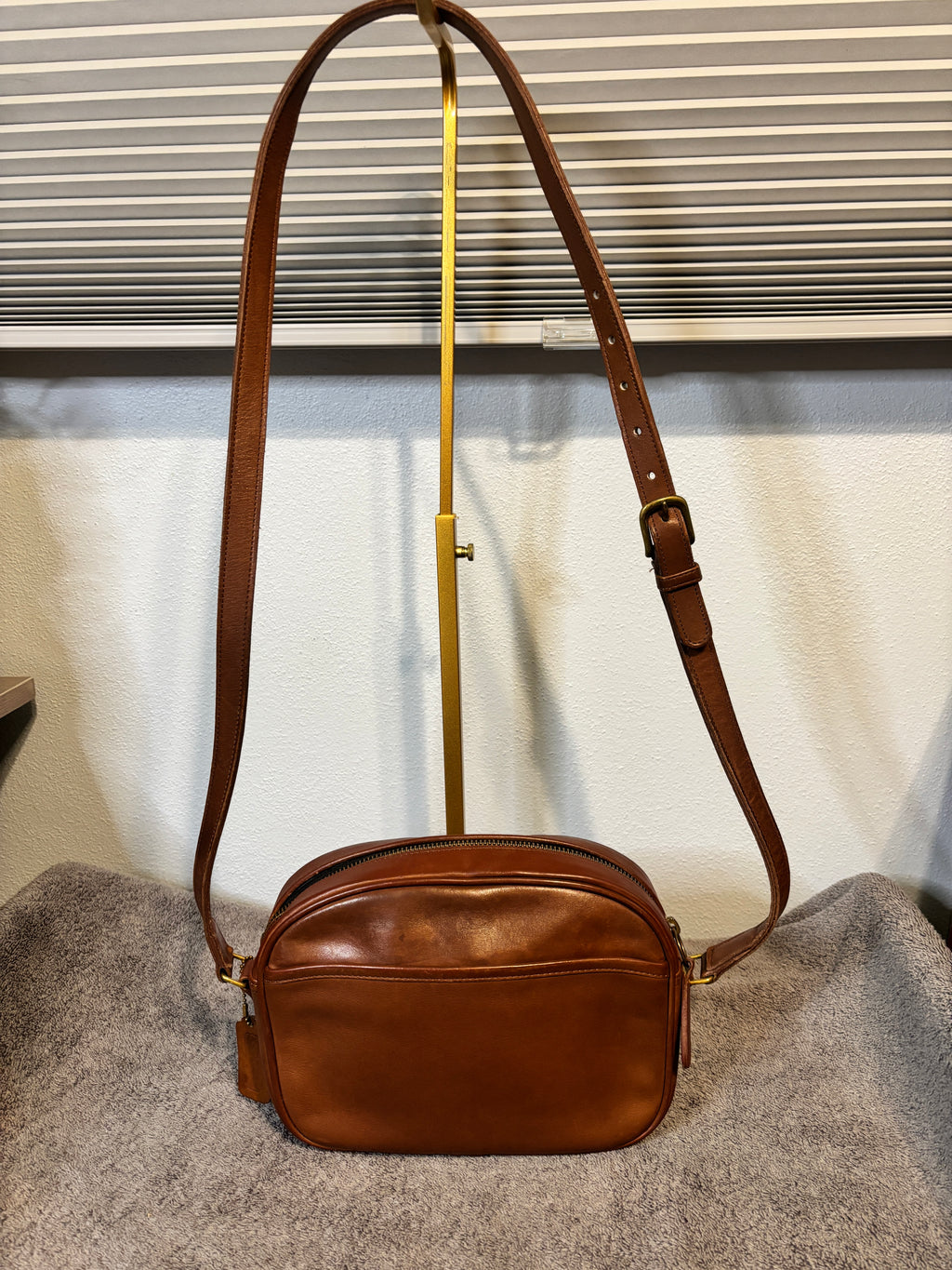 Rare Vintage Coach 4011 Small Camera Bag British Tan Lightweights USA