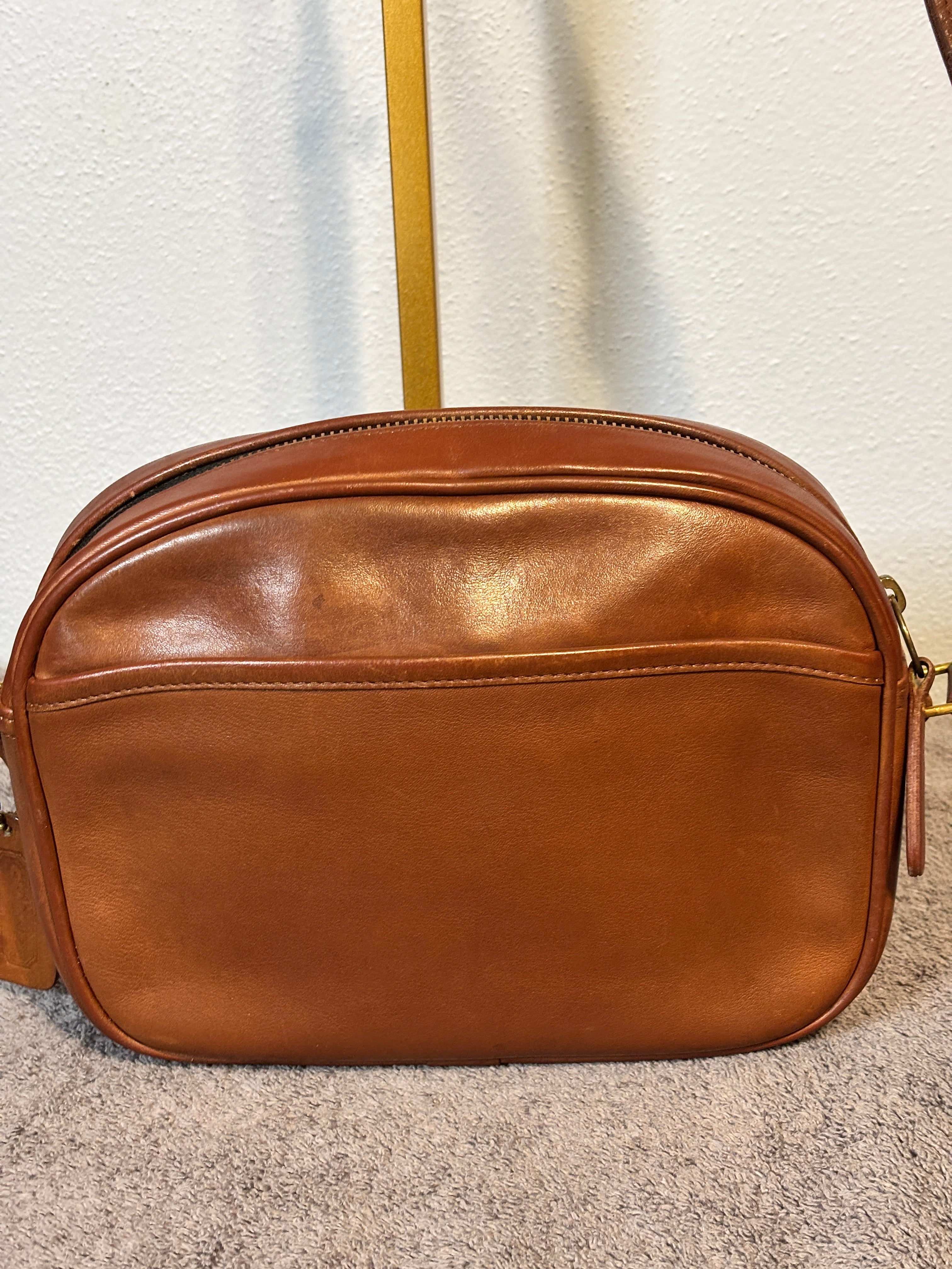 Rare Vintage Coach 4011 Small Camera Bag British Tan Lightweights USA