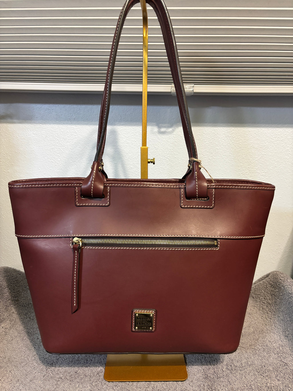 Dooney & Bourke Quincey Zip Tote Bordeaux Smooth Leather Shoulder Bag