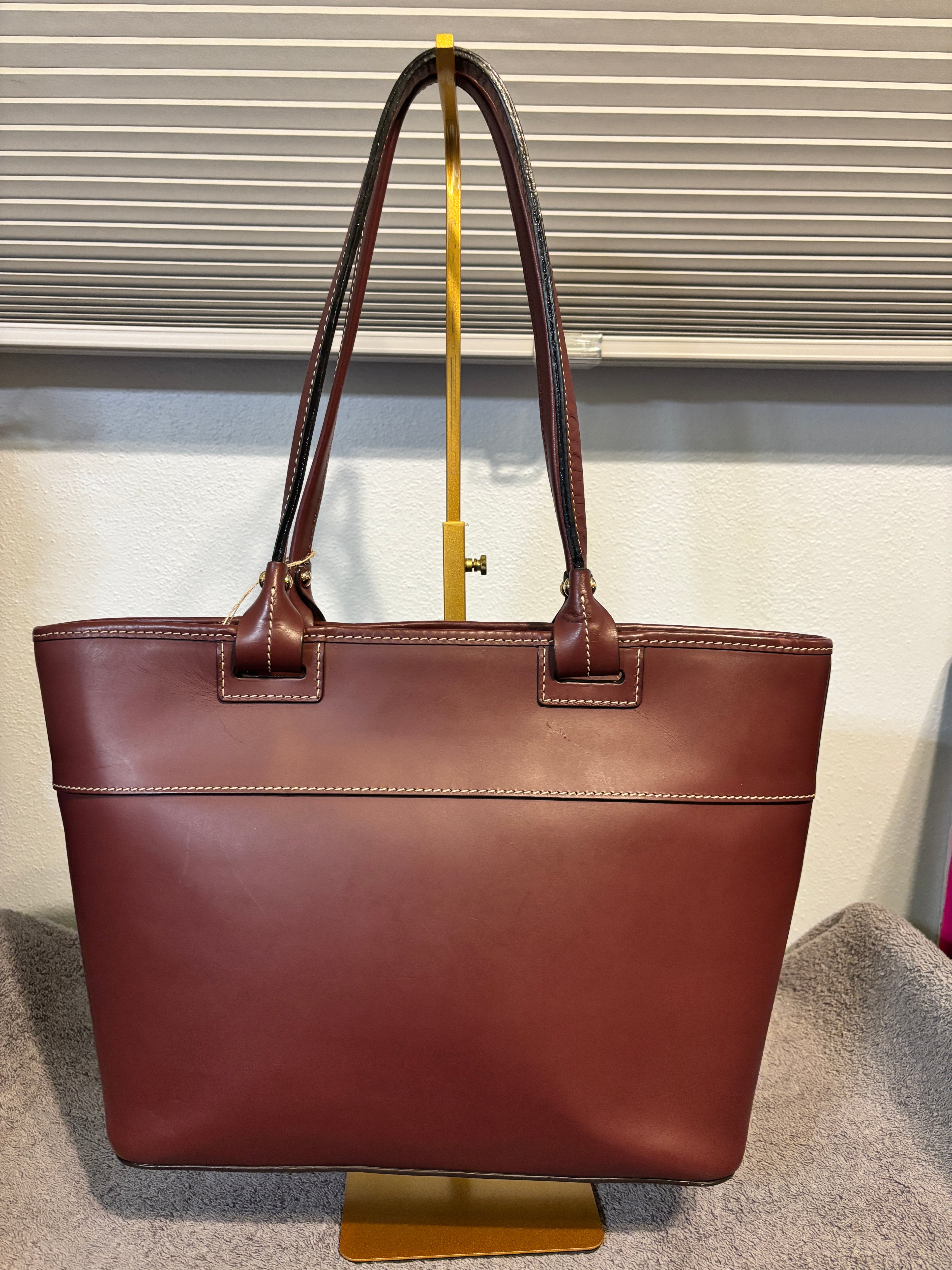 Dooney & Bourke Quincey Zip Tote Bordeaux Smooth Leather Shoulder Bag