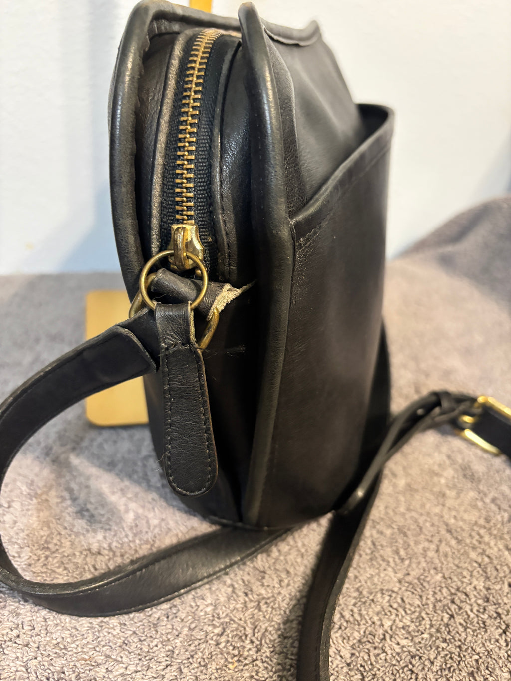 Vintage Coach Oliver Bag 9902 Black Glove-Tanned Leather Crossbody USA