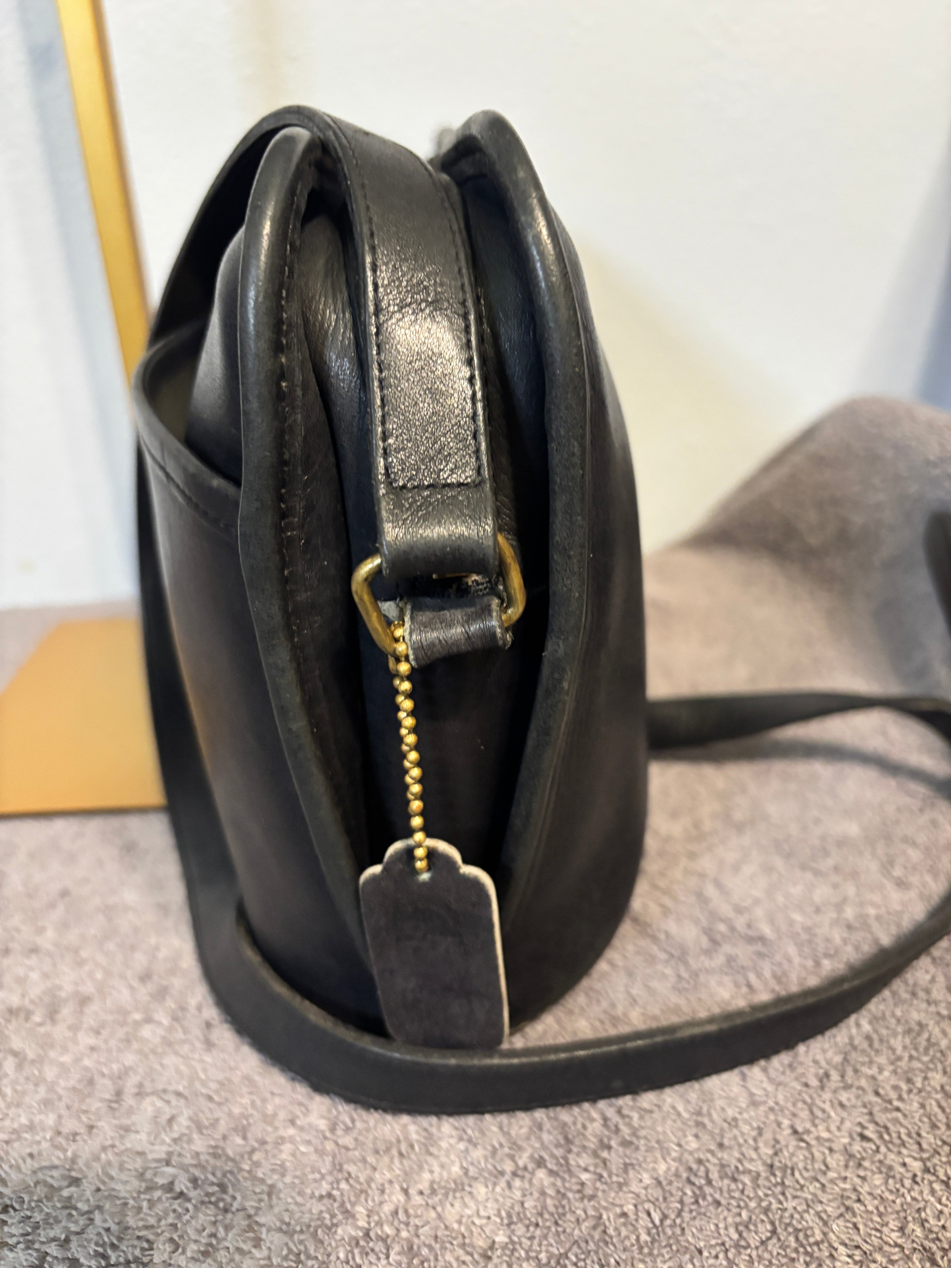 Vintage Coach Oliver Bag 9902 Black Glove-Tanned Leather Crossbody USA