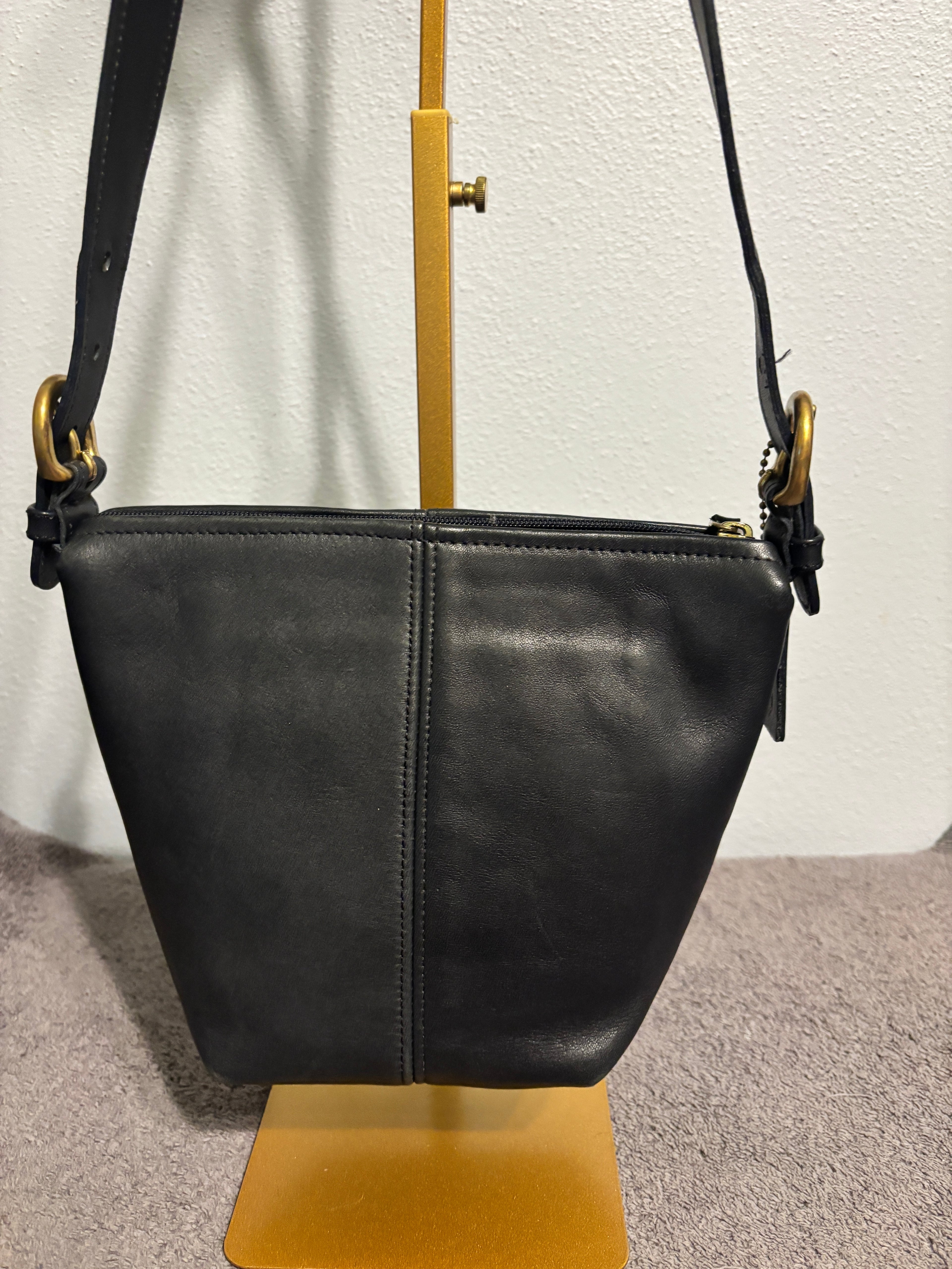 Vintage Coach McDougal Legacy Crossbody 4130 Navy Leather USA Pre-1994