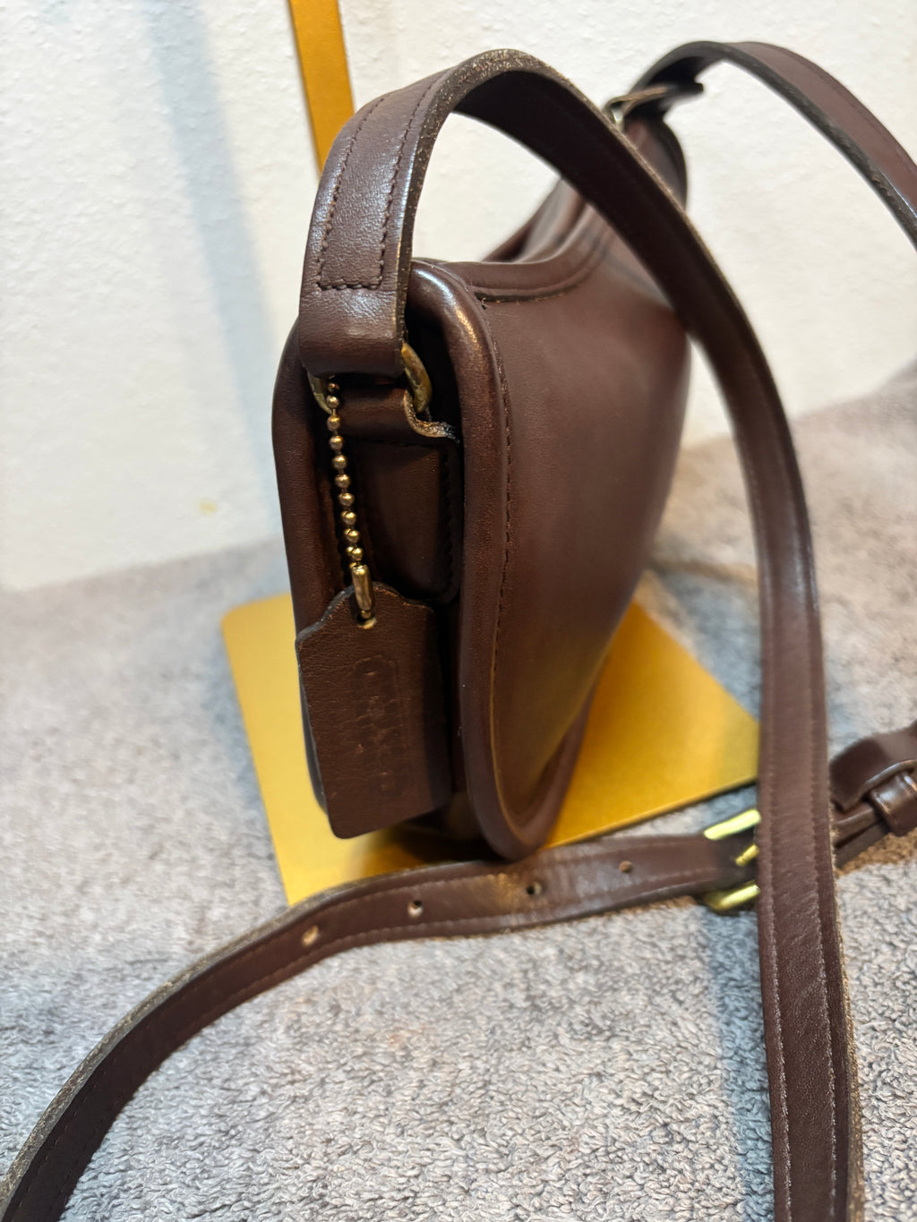 Vintage 1989 Coach 9031 Wendie Mahogany Leather Crossbody Shoulder Bag