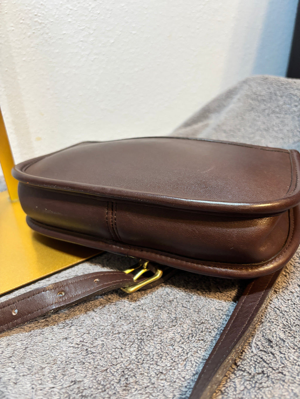 Vintage 1989 Coach 9031 Wendie Mahogany Leather Crossbody Shoulder Bag