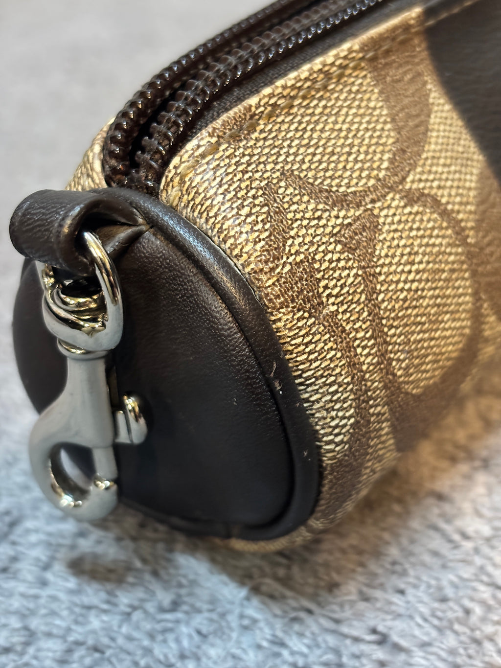Coach Signature Canvas Golf Ball Holder Case Brown Leather Trim Clip