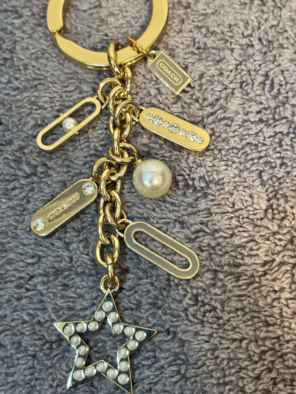 Y2K Coach Gold Tone Pearl Rhinestone Star Chain Key Ring Bag Charm
