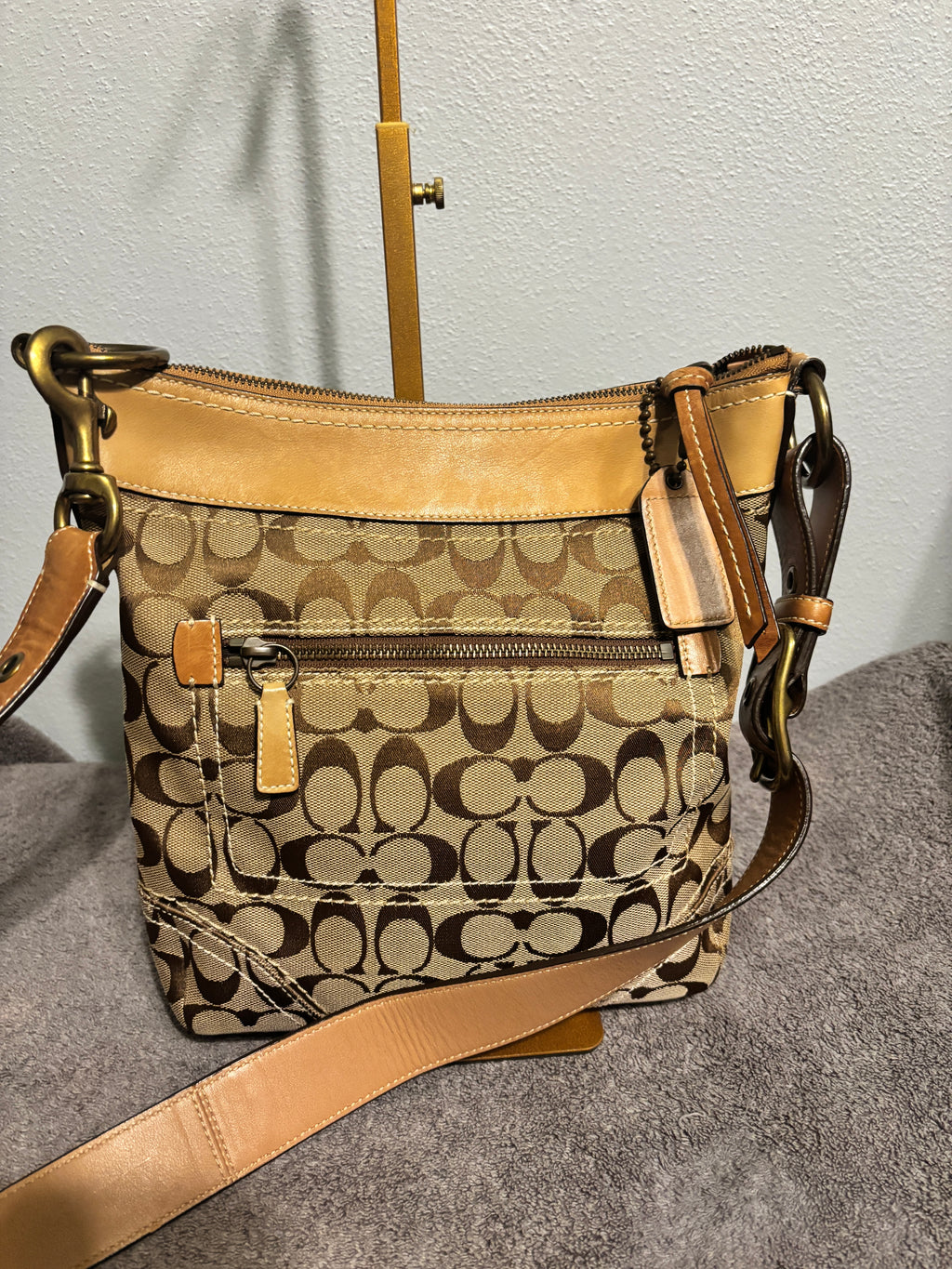 Coach Legacy Signature Medium Duffle Crossbody Bag 10403 Khaki Gold-2006