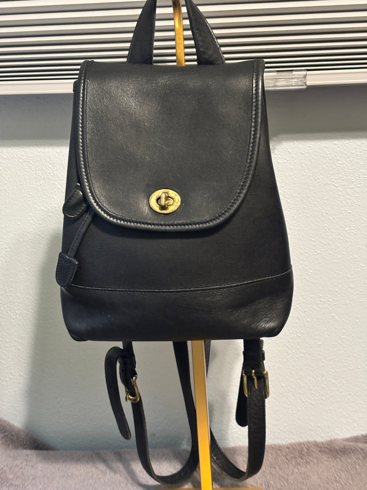 Vintage Coach 9960 Black Leather Daypack Backpack Turnlock Costa Rica 2001