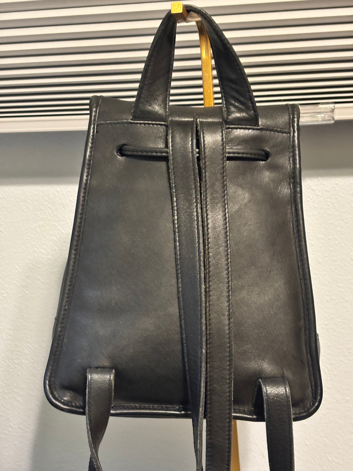 Vintage Coach 9960 Black Leather Daypack Backpack Turnlock Costa Rica 2001