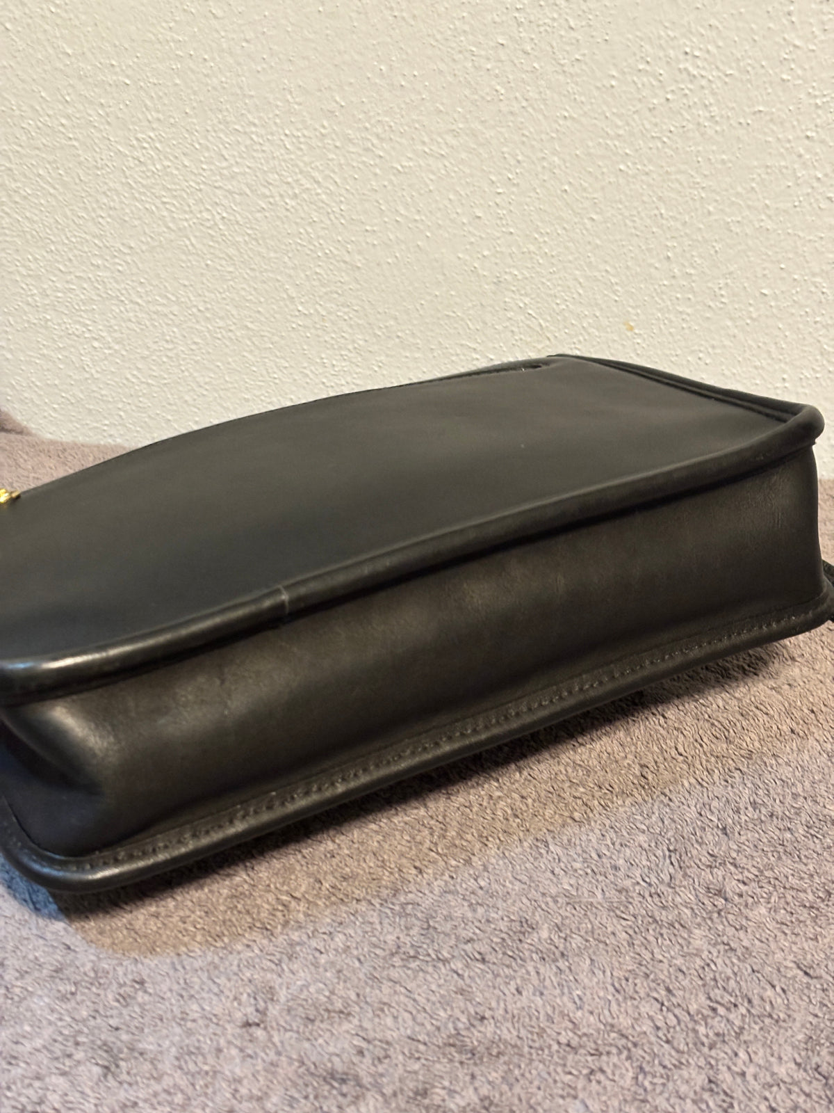 Vintage Coach 9832 Black Leather Turnlock Clutch Wristlet USA 1997