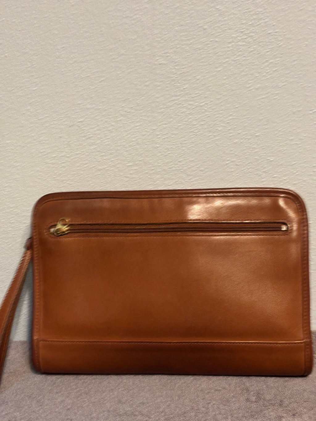 Vintage Coach 9833 British Tan Leather International Clutch Wristlet USA 1998