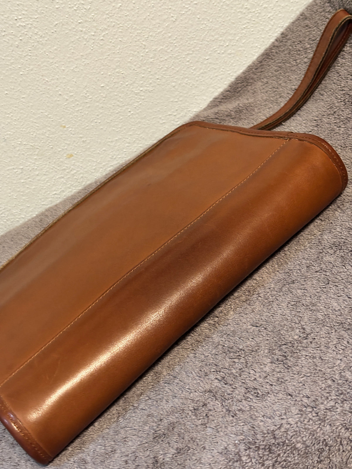 Vintage Coach 9833 British Tan Leather International Clutch Wristlet USA 1998