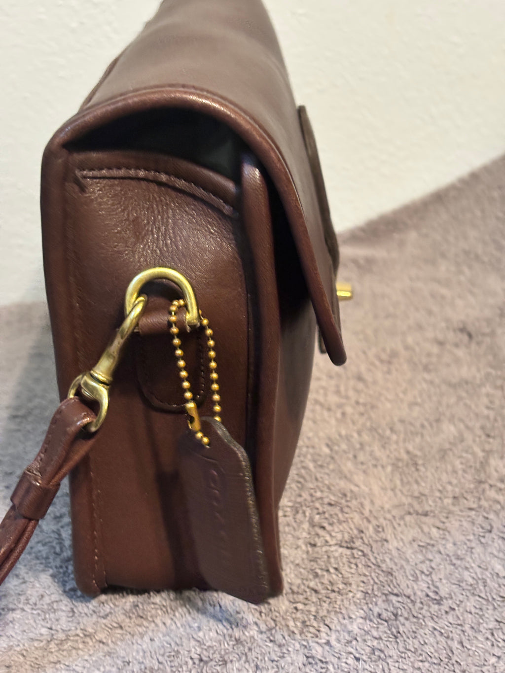 Vintage Coach 9832 Mahogany Leather Turnlock Clutch Wristlet Costa Rica 1999