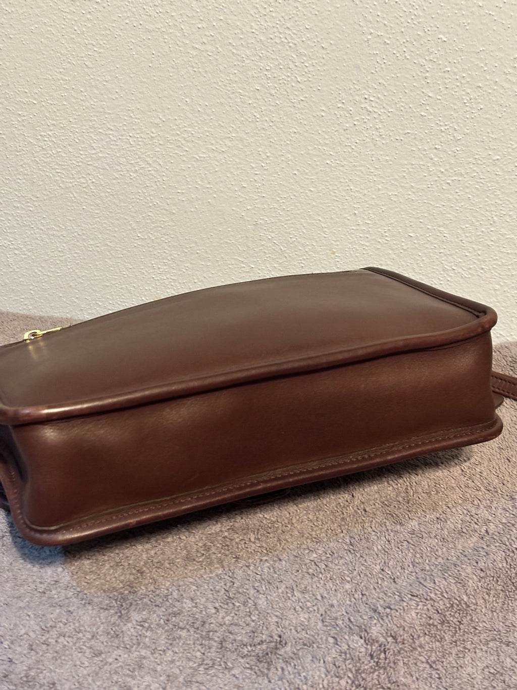 Vintage Coach 9832 Mahogany Leather Turnlock Clutch Wristlet Costa Rica 1999