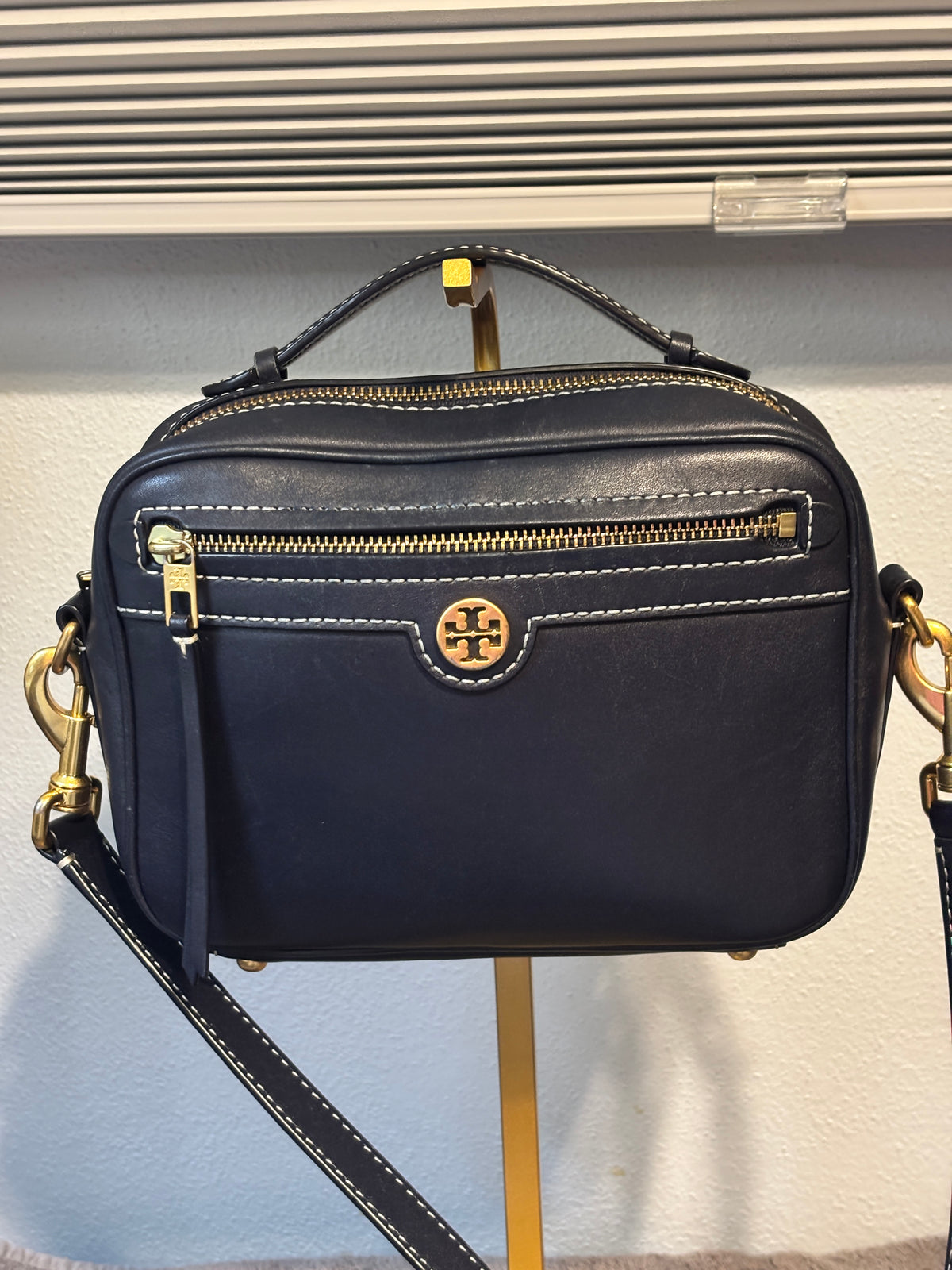 Tory Burch Navy Leather Camera Bag Crossbody Top Handle Style 80505