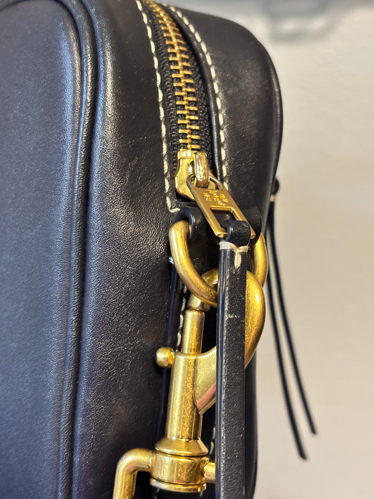 Tory Burch Navy Leather Camera Bag Crossbody Top Handle Style 80505