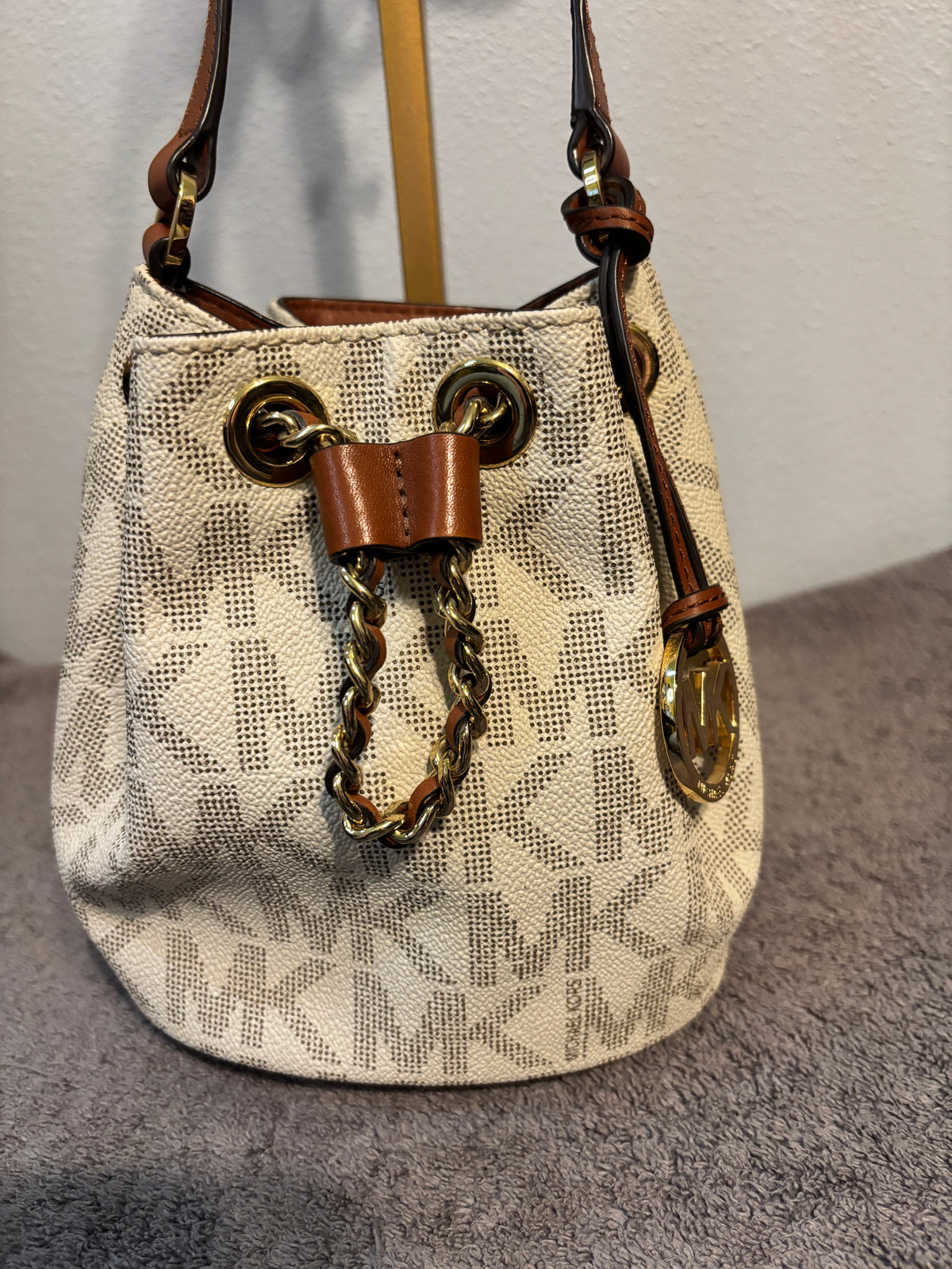 Michael Kors Vanilla Signature Logo Small Bucket Bag Drawstring Crossbody