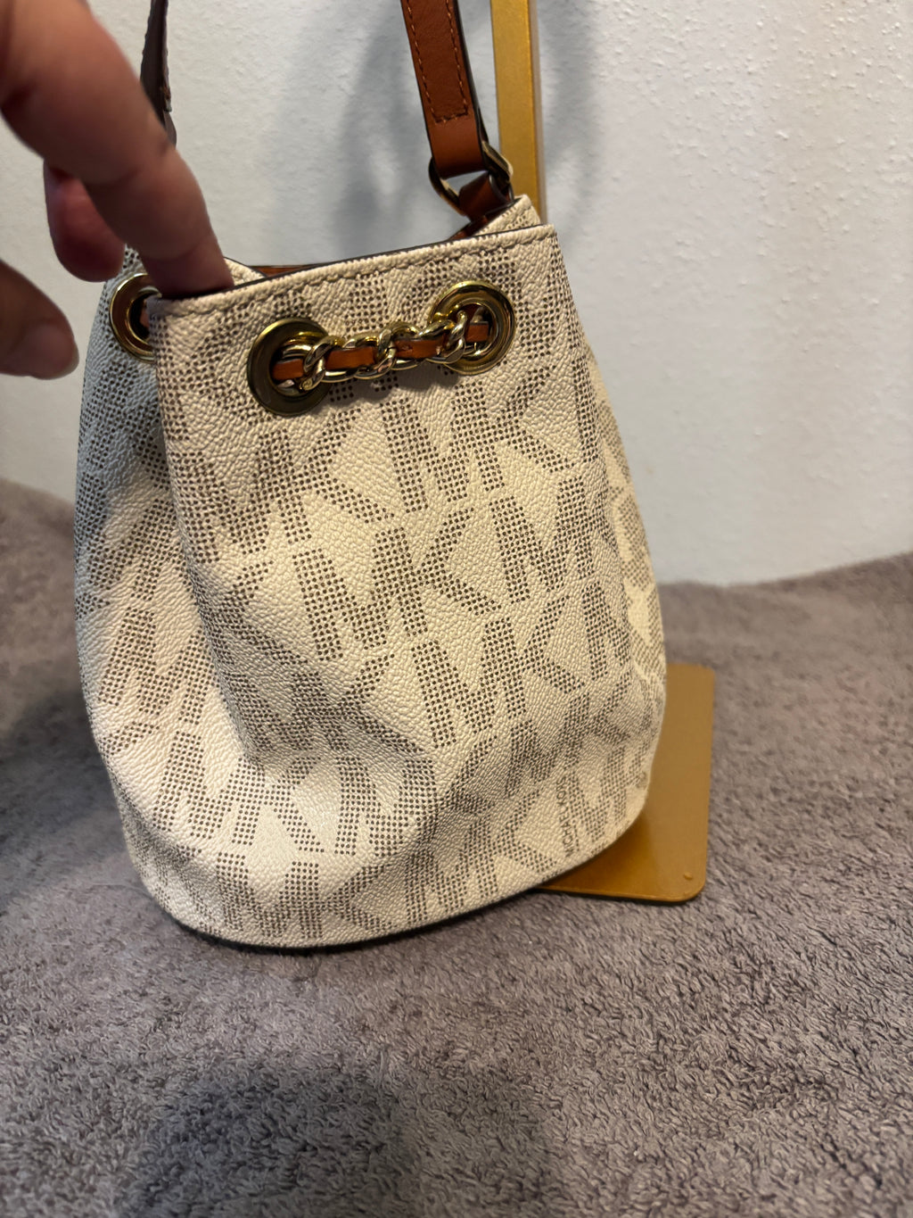 Michael Kors Vanilla Signature Logo Small Bucket Bag Drawstring Crossbody
