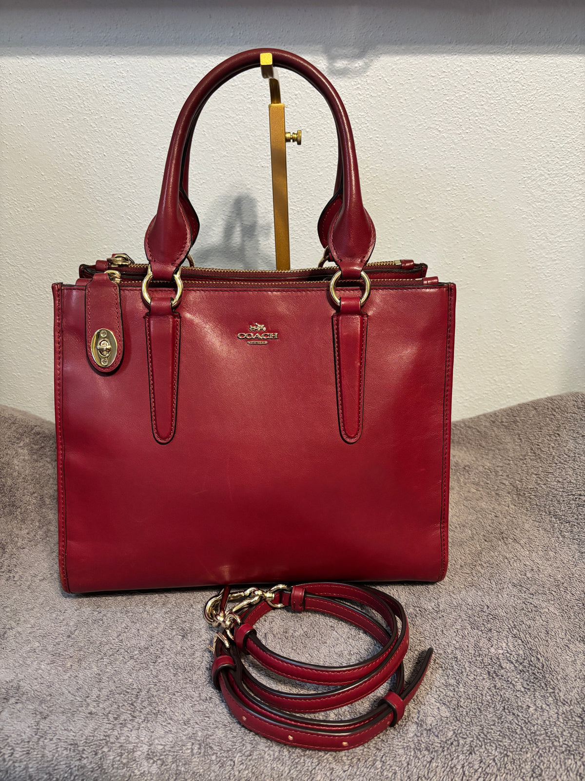 Coach Crosby Carryall Red Leather 3 Compartment Turnlock Crossbody Satchel