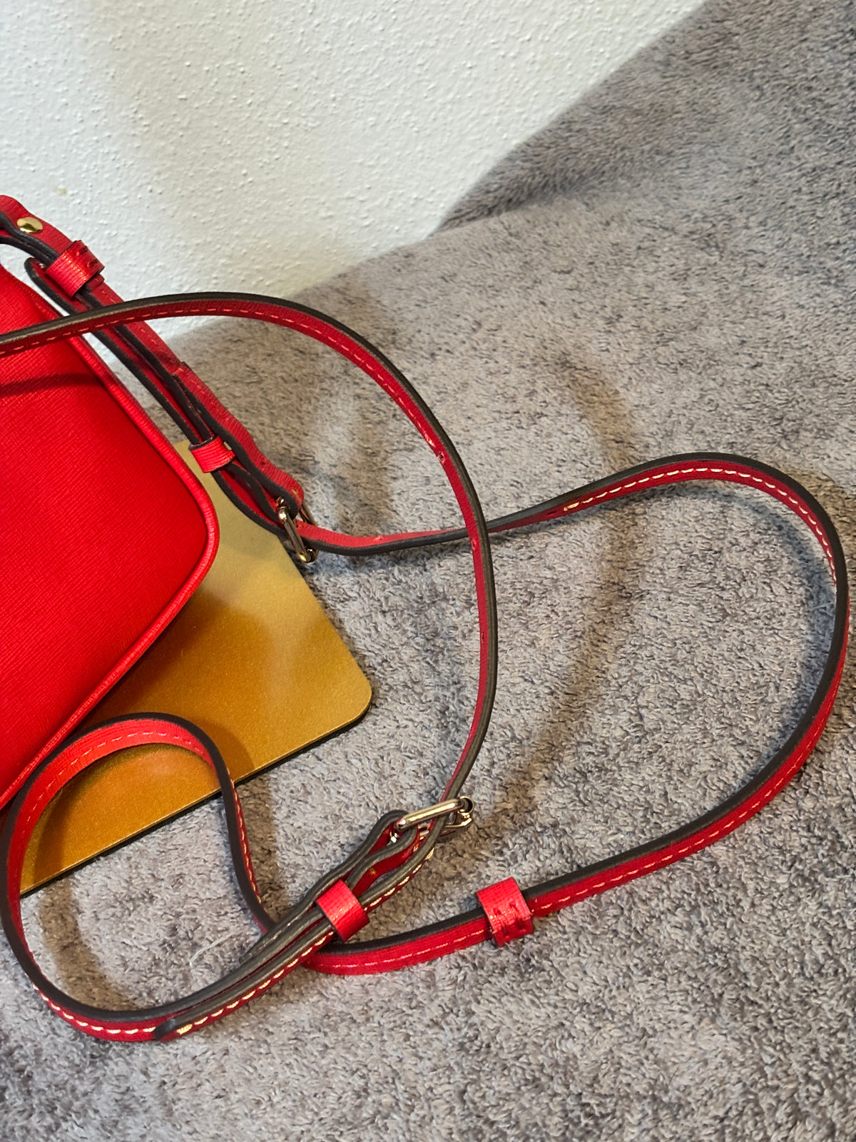 NWT Dooney & Bourke Saffiano Lexi Red Leather Crossbody Bag Dust Bag