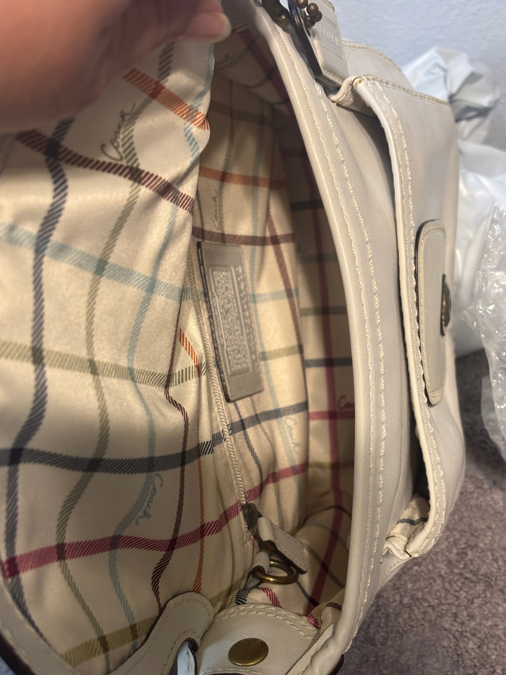 2007 Coach Bleecker 11418 White Leather Crossbody Bag Tattersall Lining