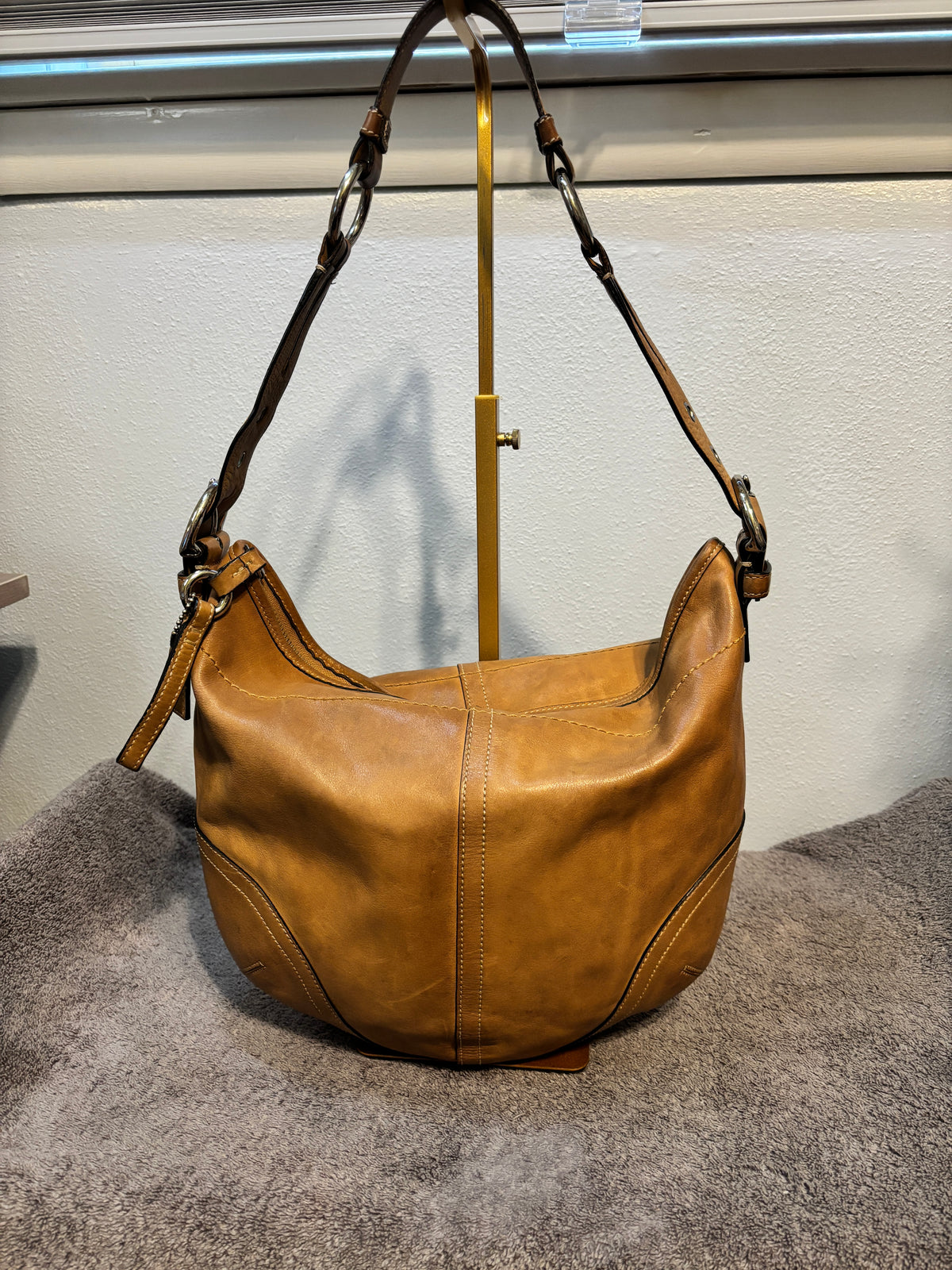 🤎✨ Vintage 2005 Coach Soho Leather Hobo Bag #3651 | Camel | Y2K Shoulder Bag 👜