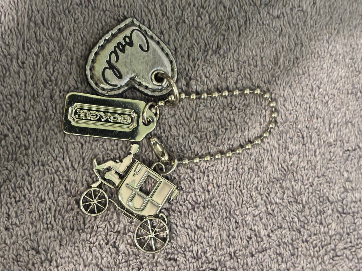 🤍 ✨ Coach Horse & Carriage Triple Bag Charm | Leather Heart & Silver-Tone Tags 👜