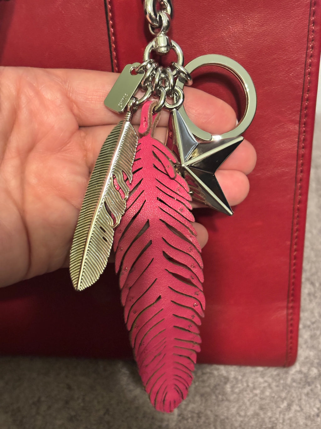 💕 Coach Raspberry Leather Feather Bag Charm | Silver Star & Feather ⭐