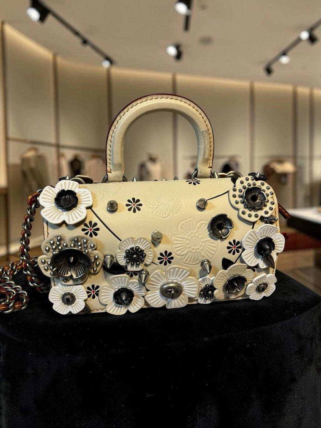 Coach Double Dinky Tea Rose Appliqué Bag – Rare Studded Floral Crossbody