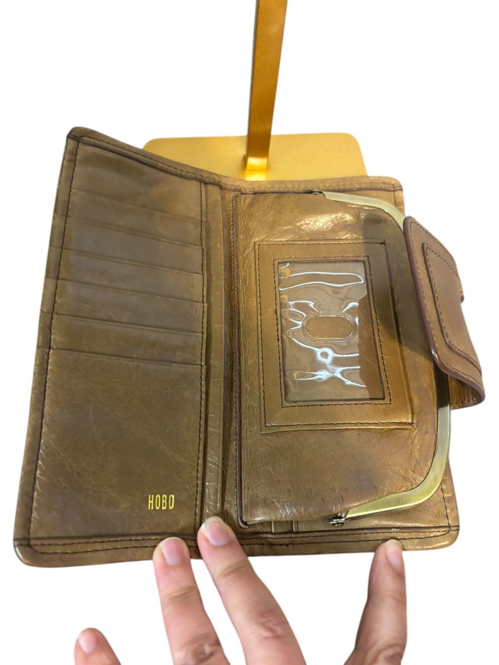 HOBO INTERNATIONAL TAN WALLET VINTAGE