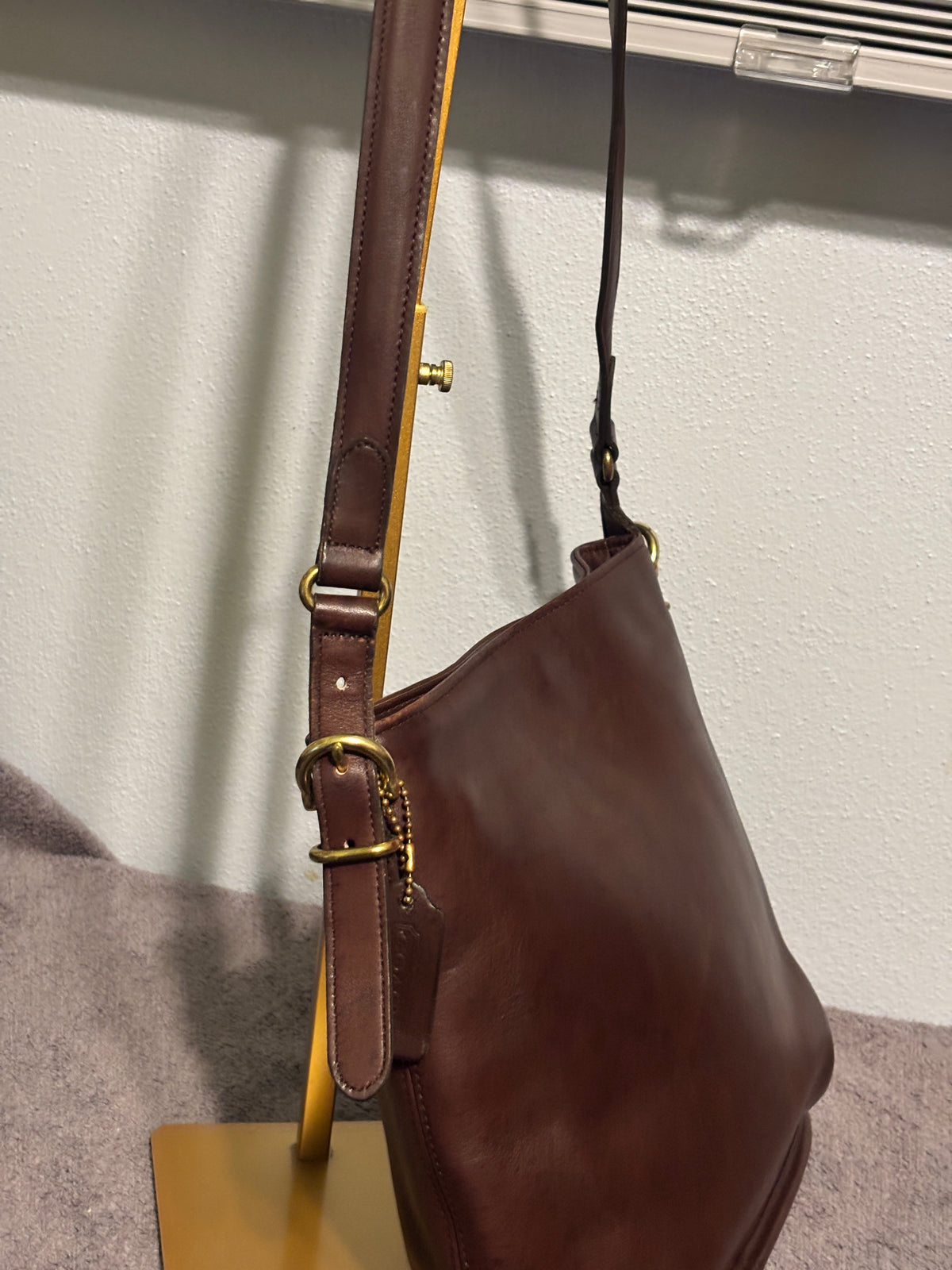 Vintage Coach Equestrian Slim Bucket Bag 9806 Brown Leather USA 1997