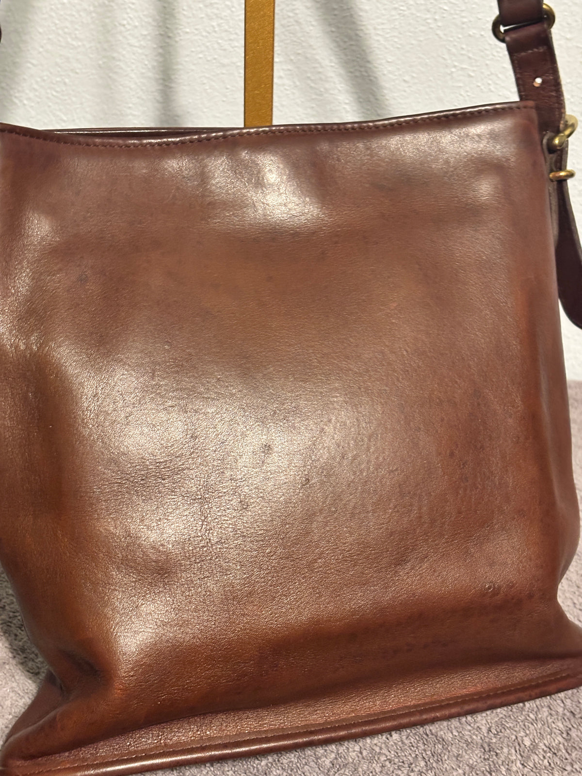 Vintage Coach Equestrian Slim Bucket Bag 9806 Brown Leather USA 1997