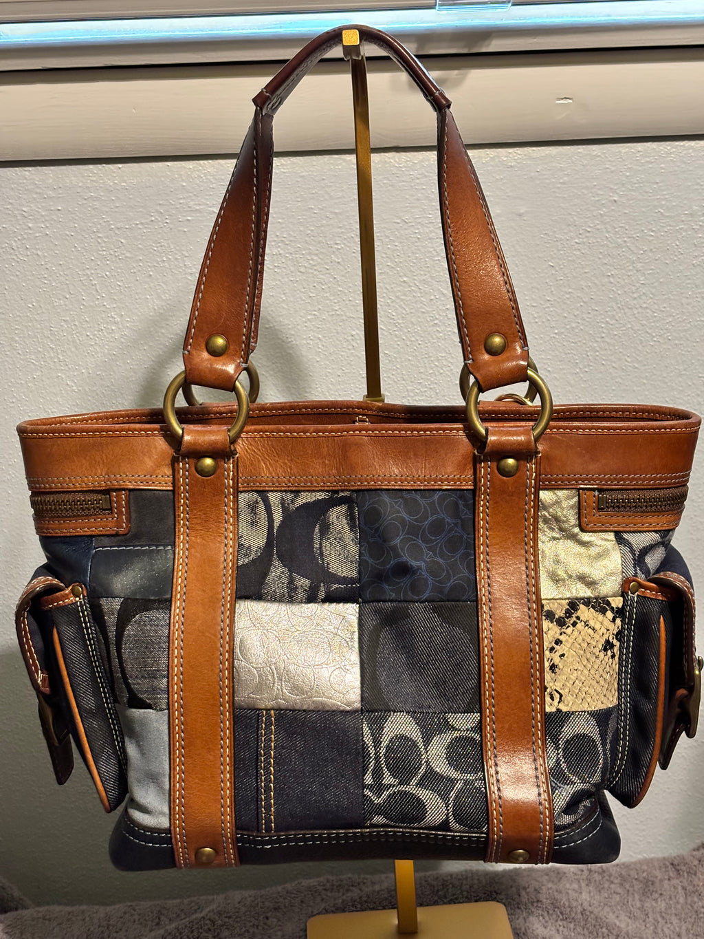 Vintage Coach Denim Patchwork Shoulder Bag Model 10002 + Daisy Charm – Excellent Condition