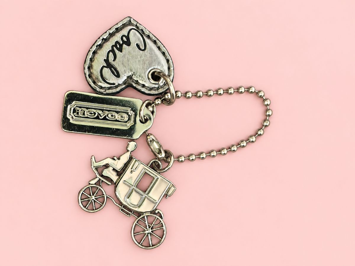 🤍 ✨ Coach Horse & Carriage Triple Bag Charm | Leather Heart & Silver-Tone Tags 👜